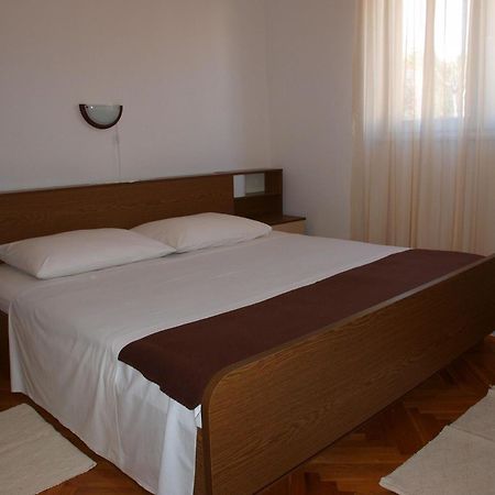 Apartments Mirja - 100M From The Beach & Parking Trogir Ngoại thất bức ảnh