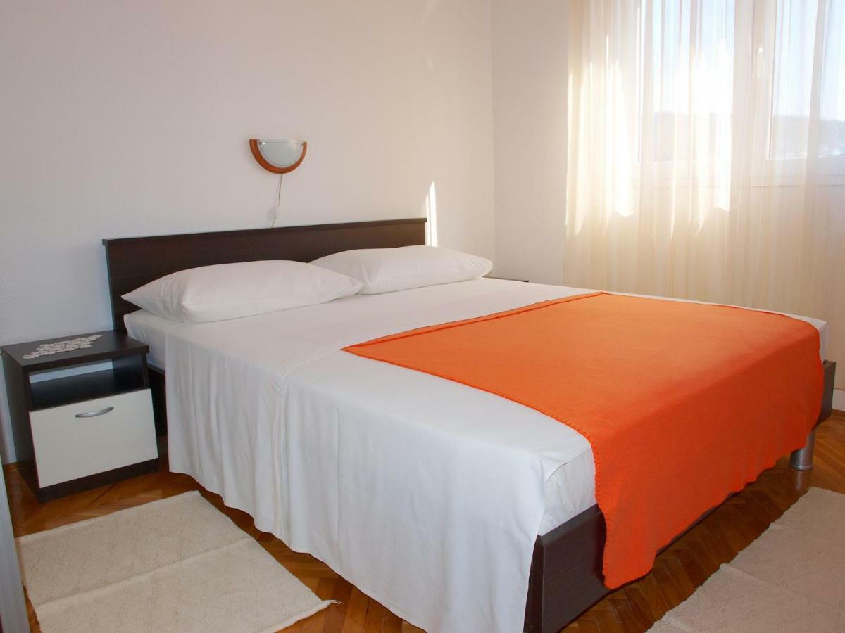 Apartments Mirja - 100M From The Beach & Parking Trogir Ngoại thất bức ảnh