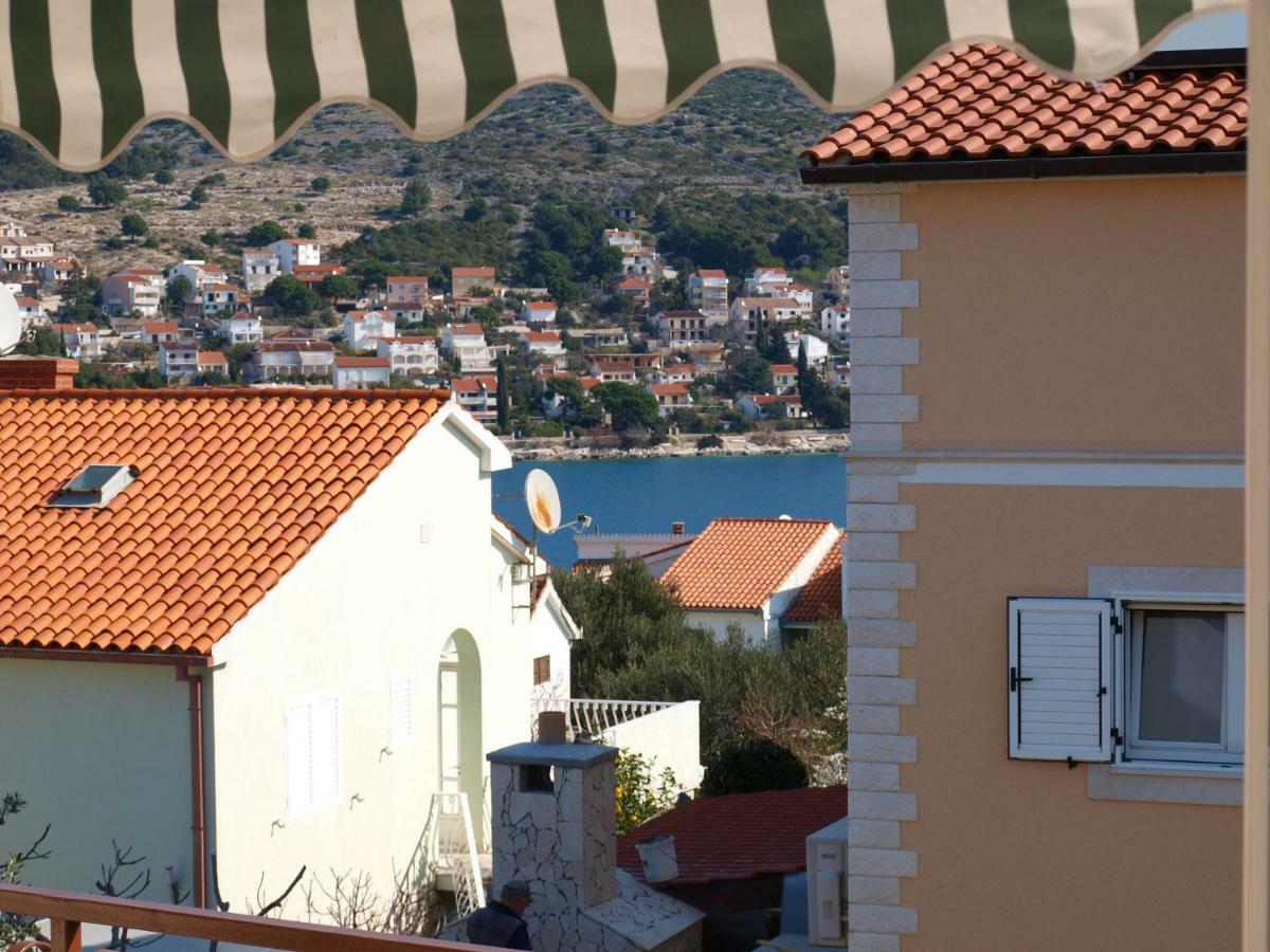 Apartments Mirja - 100M From The Beach & Parking Trogir Ngoại thất bức ảnh